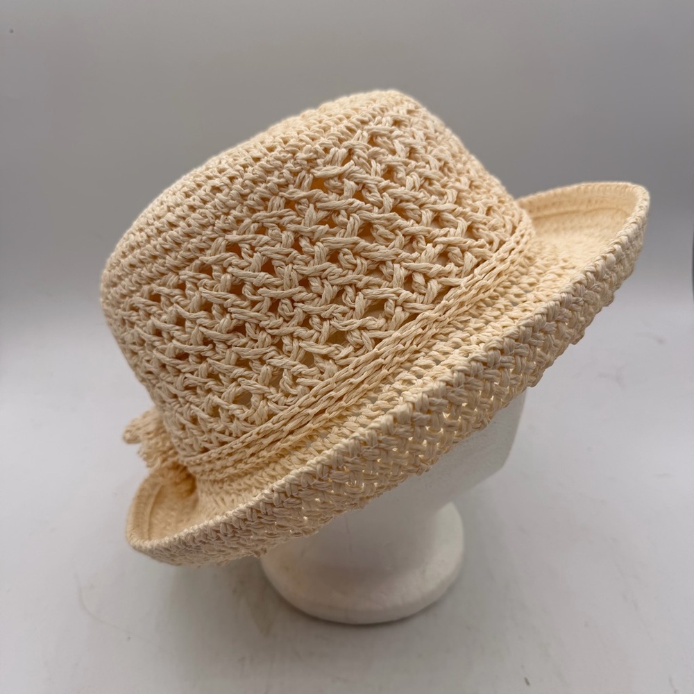 Crochet Paper Straw Sun Hat with Flower Accent – One Size